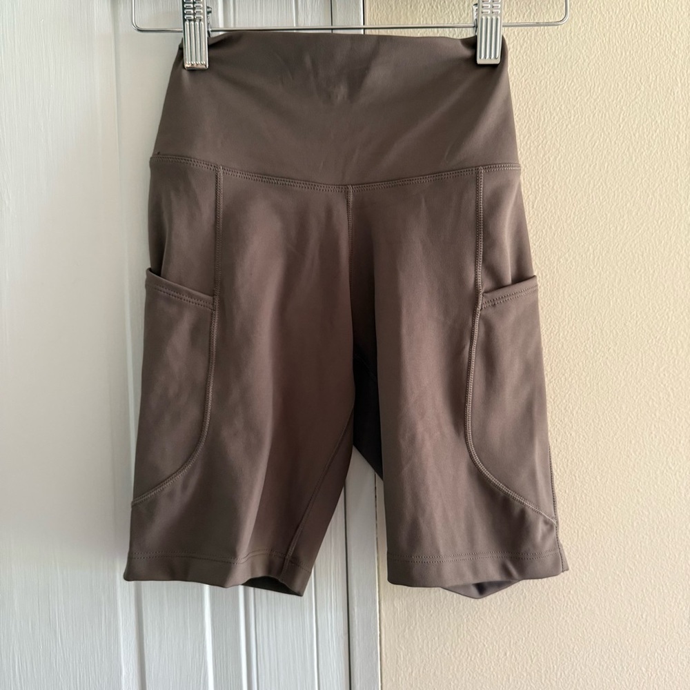 Nike Women's One High-Waisted 8"‎ Biker Shorts With Pockets NWT